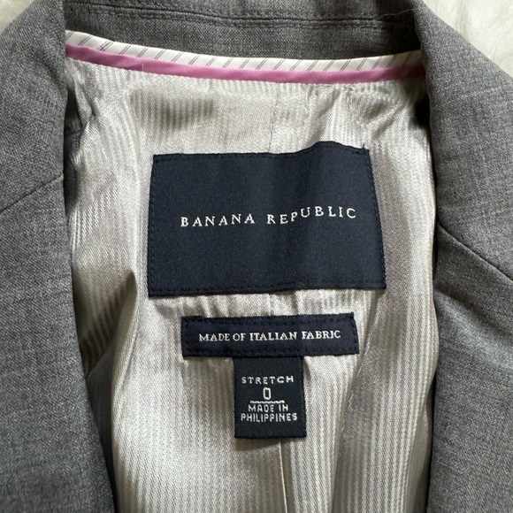 *SOLD*Banana Republic 2 piece pants suit - Picture 2 of 11